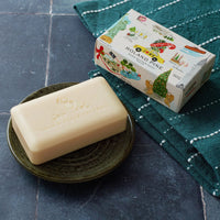 Holiday In New York Roland Pine Soap