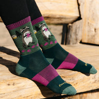 Darn Tough Women’s Critter Club Micro Crew Hiking Sock – Raccoon (Moss)